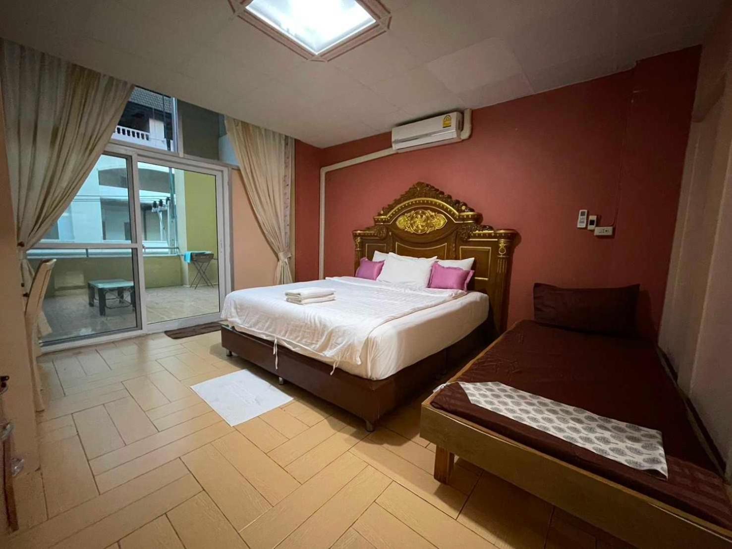 Oyo 75486 Anna Residence Jomtien Екстериор снимка