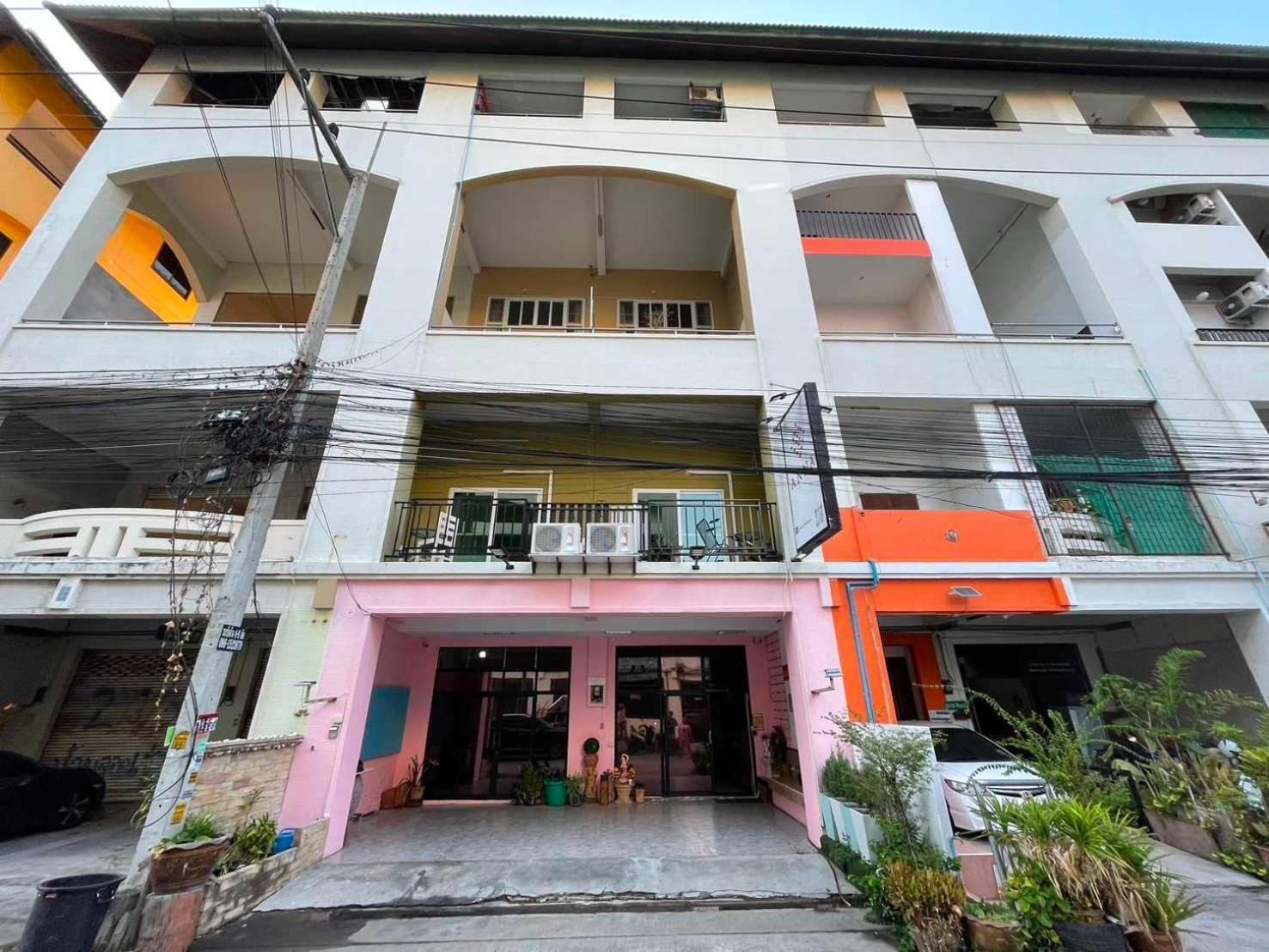 Oyo 75486 Anna Residence Jomtien Екстериор снимка