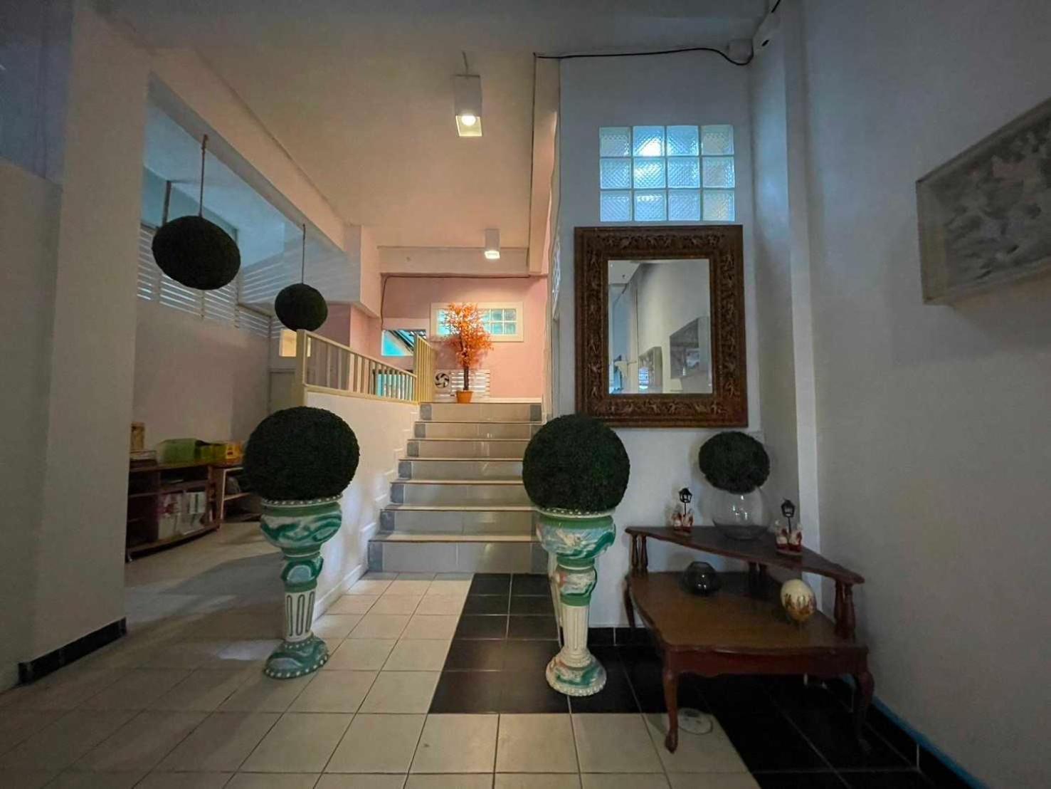 Oyo 75486 Anna Residence Jomtien Екстериор снимка