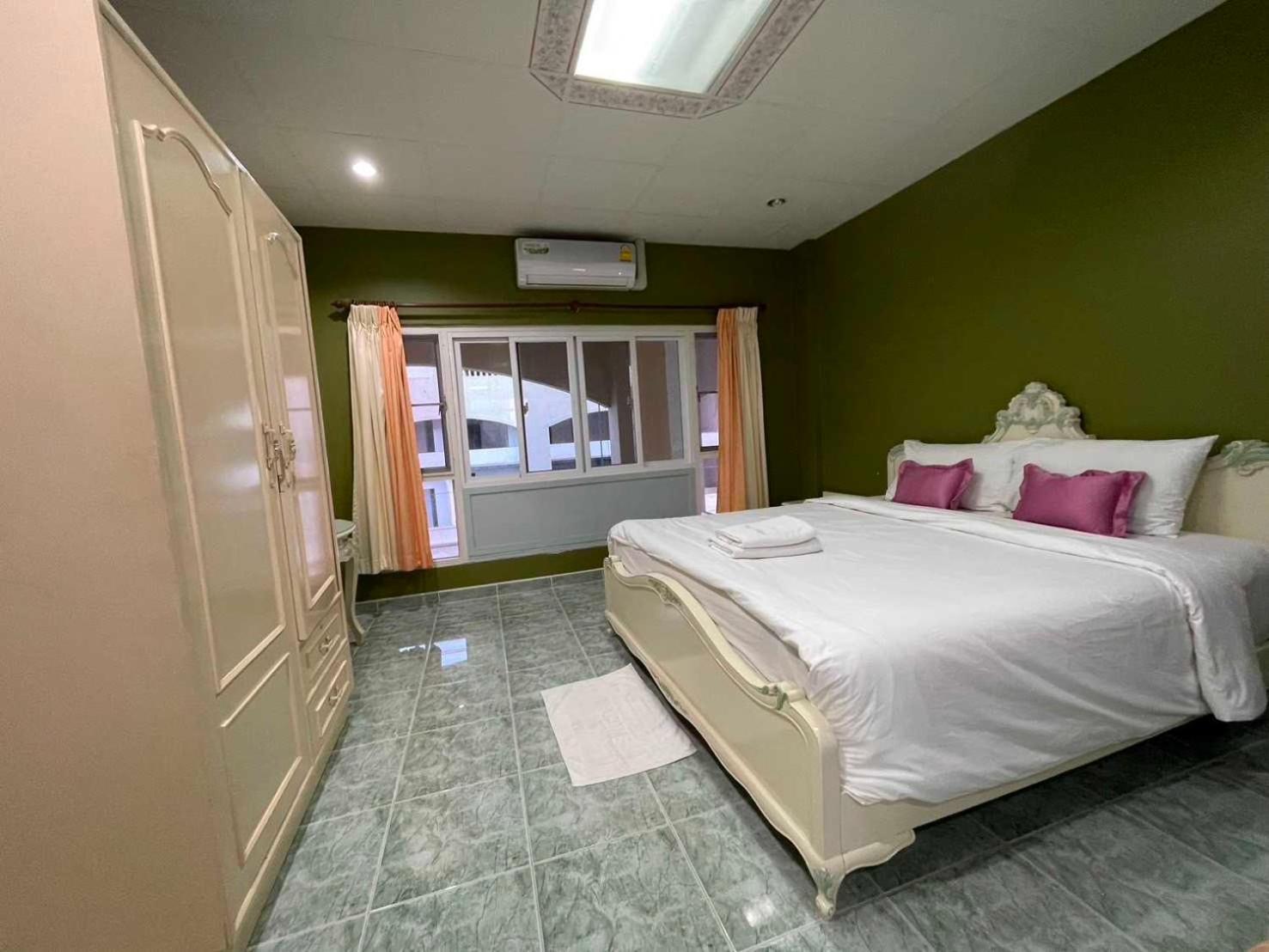 Oyo 75486 Anna Residence Jomtien Екстериор снимка