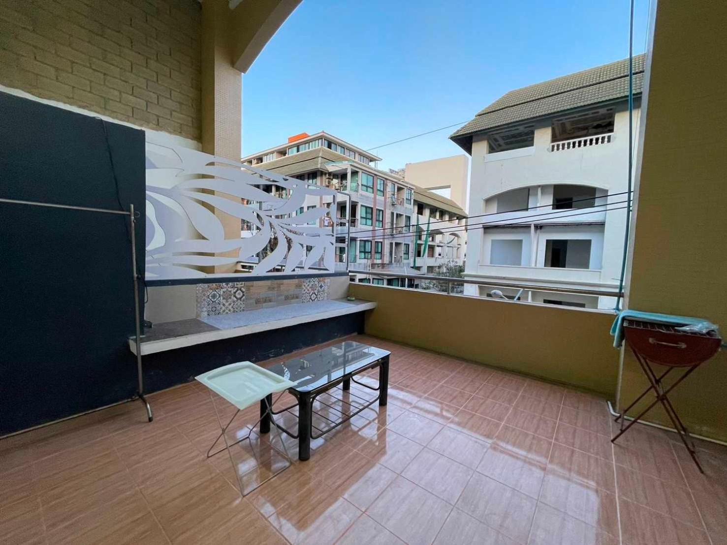 Oyo 75486 Anna Residence Jomtien Екстериор снимка