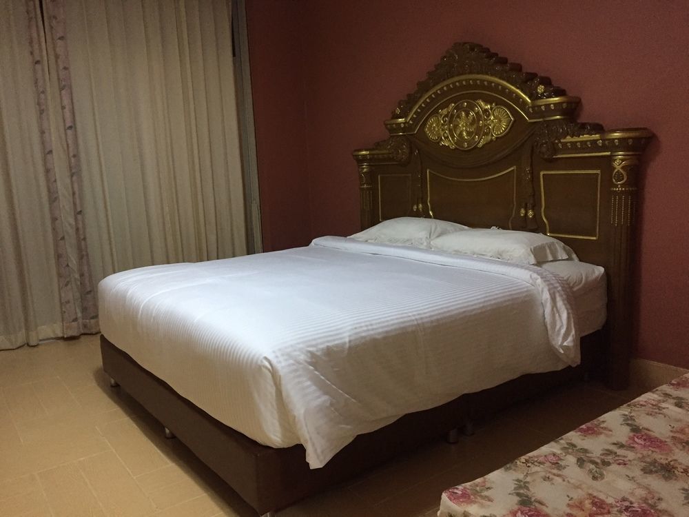 Oyo 75486 Anna Residence Jomtien Екстериор снимка