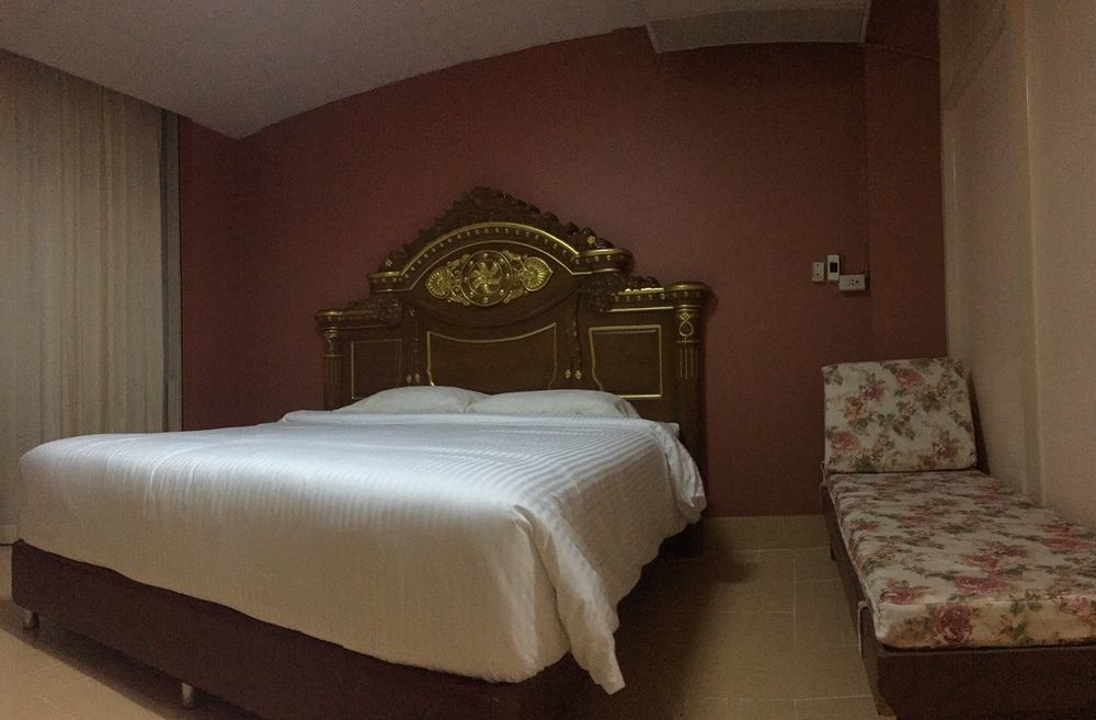 Oyo 75486 Anna Residence Jomtien Екстериор снимка