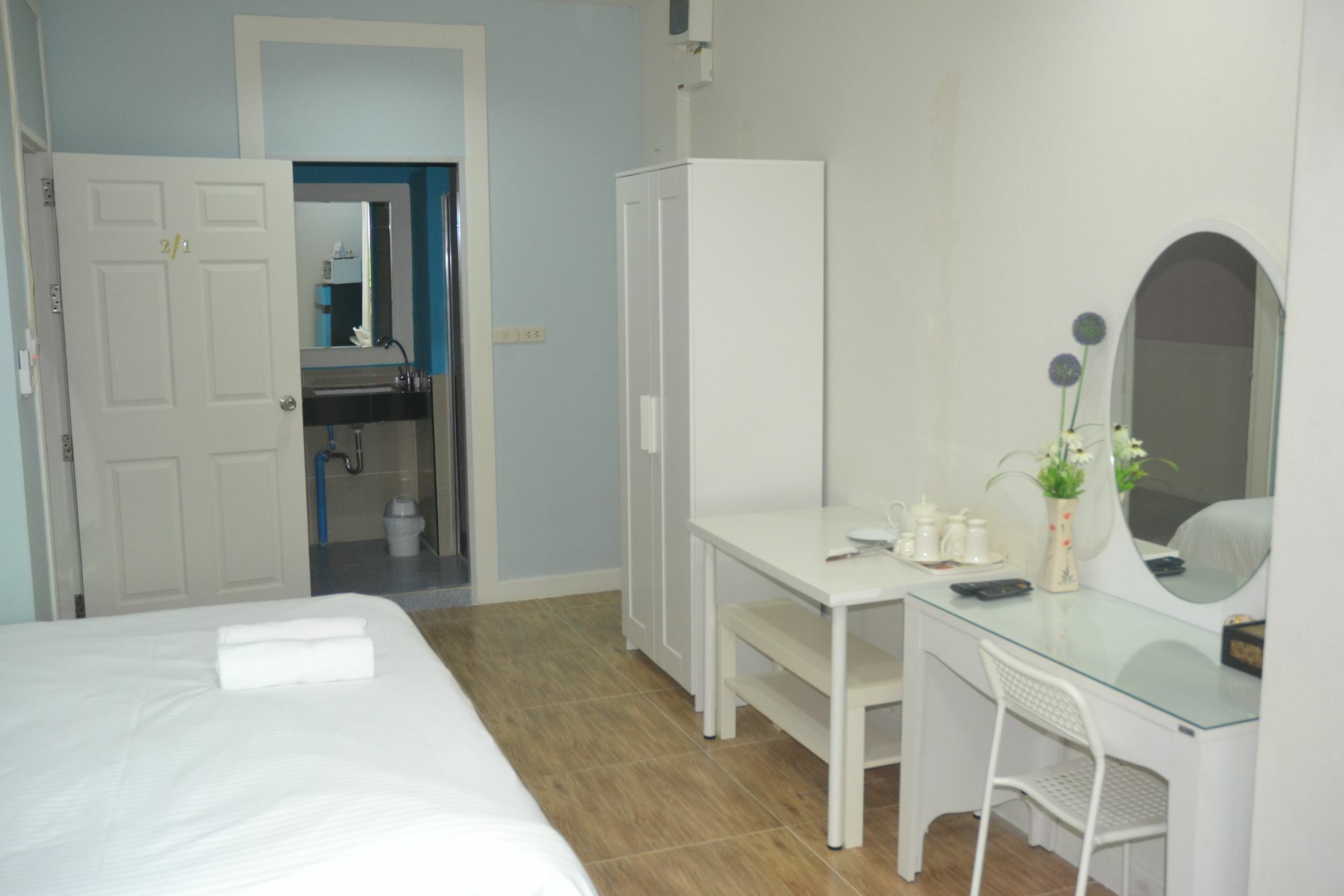 Oyo 75486 Anna Residence Jomtien Екстериор снимка